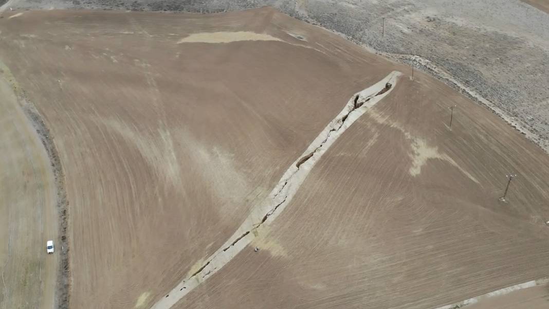 Bu obruk raporu Karapınar'ın tahtını sallayacak! İşte Aksaray'dan ürküten görüntü ve veriler 12